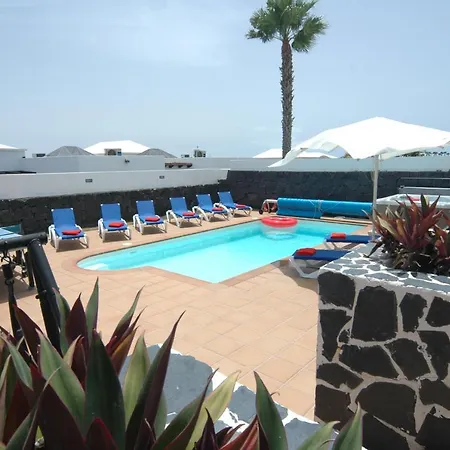 43 Sea Views, Pool,games,hot Tub, Office With Computer+ Wifi *