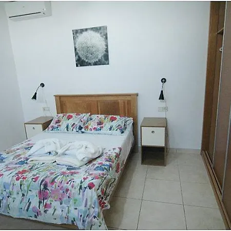 43 Sea Views, Pool,games,hot Tub, Office With Computer+ Wifi Playa Blanca