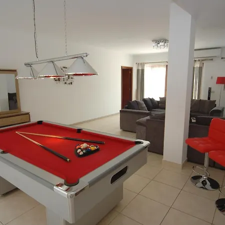 43 Sea Views, Pool,games,hot Tub, Office With Computer+ Wifi *