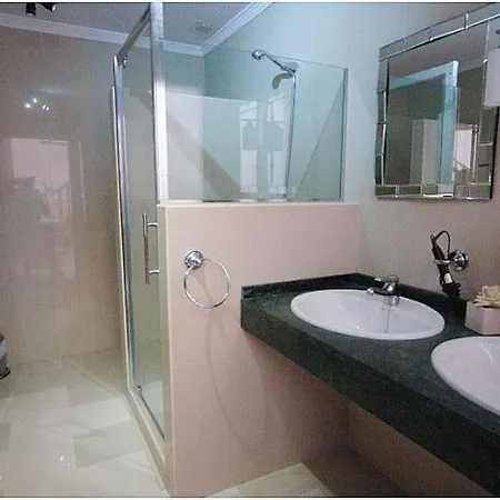 43 Sea Views, Pool,games,hot Tub, Office With Computer+ Wifi * Коста Бланка