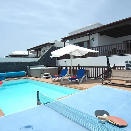 43 Sea Views, Pool,games,hot Tub, Office With Computer+ Wifi Вилла